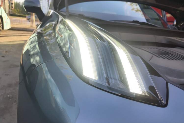 Used Lynk & Co 09 2021 2.0T Halo Six-Seater Right Front Headlight