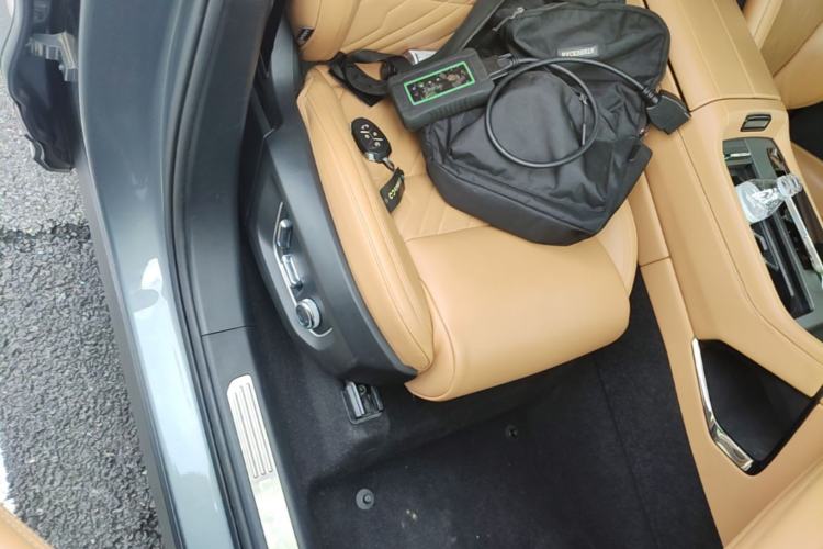 Used Lynk & Co 09 2021 2.0T Halo Six-Seater Right Front Seat