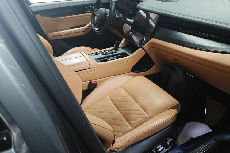 Used Lynk & Co 09 2021 2.0T Ultra Six-Seater Right Front Seat