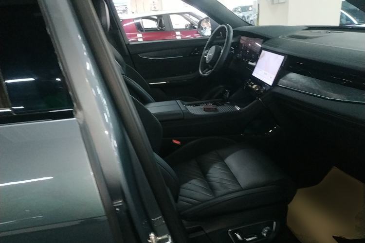 Used Lynk & Co 09 2021 2.0T Halo Seven-Seater Right Front Seat