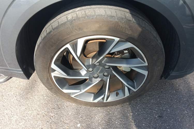 Used Lynk & Co 09 2021 2.0T Halo Six-Seater Right Front Wheel Hub