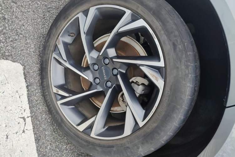 Used Lynk & Co 09 2021 2.0T Halo Six-Seater Right Rear Wheel Hub
