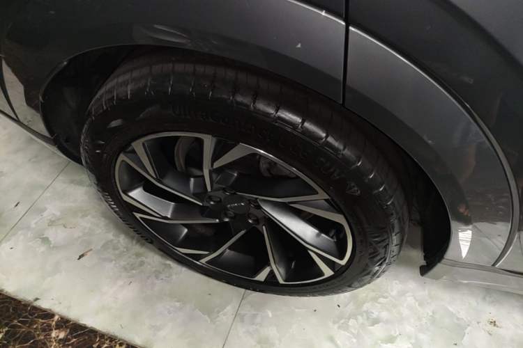 Used Lynk & Co 09 2021 2.0T Halo Seven-Seater Right Rear Wheel Hub
