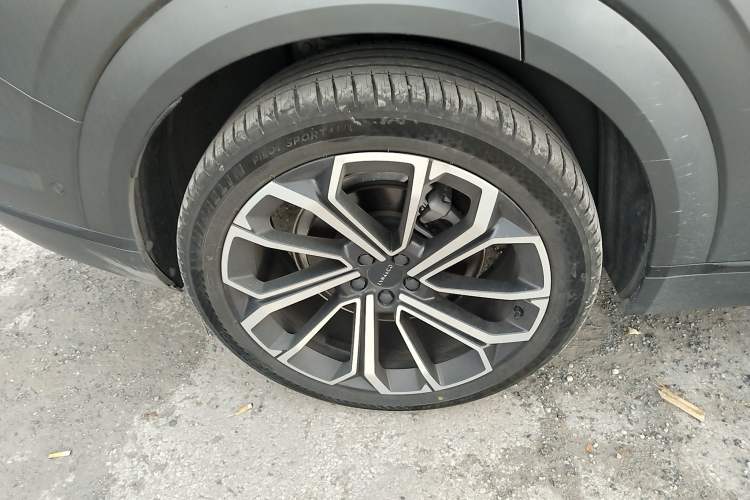 Used Lynk & Co 09 2021 2.0T Halo Six-Seater Right Rear Wheel Hub