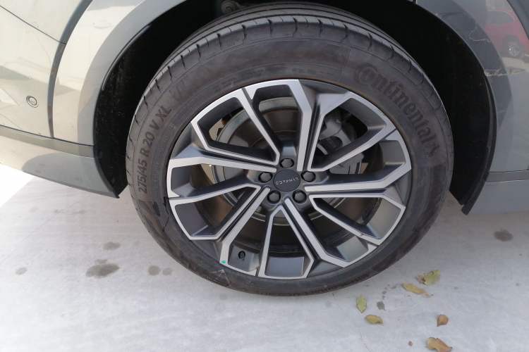 Used Lynk & Co 09 2021 2.0T Halo Six-Seater Right Rear Wheel Hub