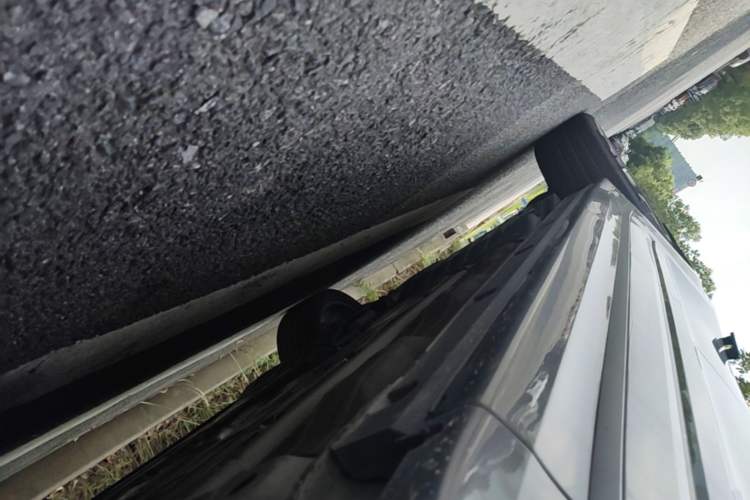 Used Lynk & Co 09 2021 2.0T Halo Six-Seater Right Side Sill