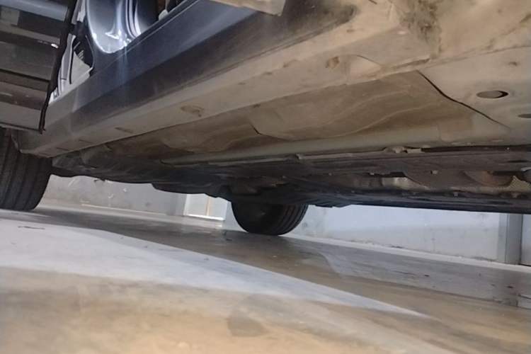 Used Lynk & Co 09 2021 2.0T Halo Six-Seater Right Side Sill