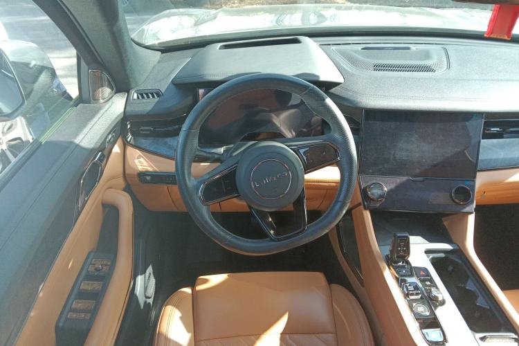Used Lynk & Co 09 2021 2.0T Halo Six-Seater Steering Wheel