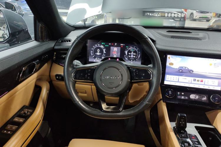 Used Lynk & Co 09 2021 2.0T Halo Six-Seater Steering Wheel
