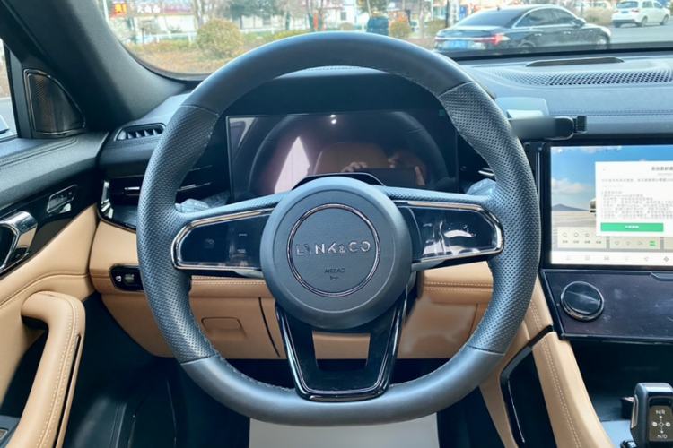 Used Lynk & Co 09 2021 2.0T Halo Six-Seater Steering Wheel
