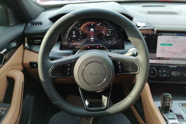 Used Lynk & Co 09 2021 2.0T Halo Six-Seater Steering Wheel