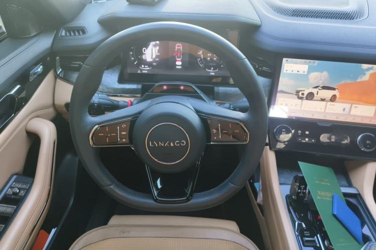 Used Lynk & Co 09 2021 2.0T Halo Six-Seater Steering Wheel