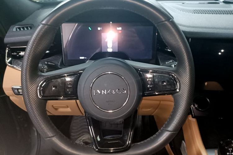 Used Lynk & Co 09 2021 2.0T Halo Seven-Seater Steering Wheel