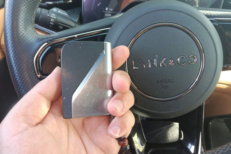 Used Lynk & Co 09 2021 2.0T Halo Six-Seater Vehicle Key