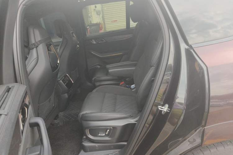 Used Lynk & Co 09 2021 2.0T Halo Six-Seater Left Rear Seat