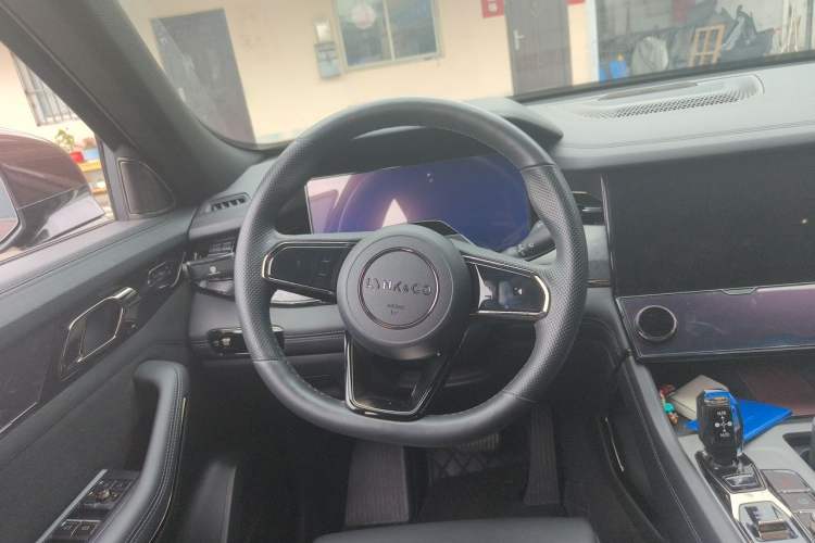Used Lynk & Co 09 2021 2.0T Halo Six-Seater Steering Wheel