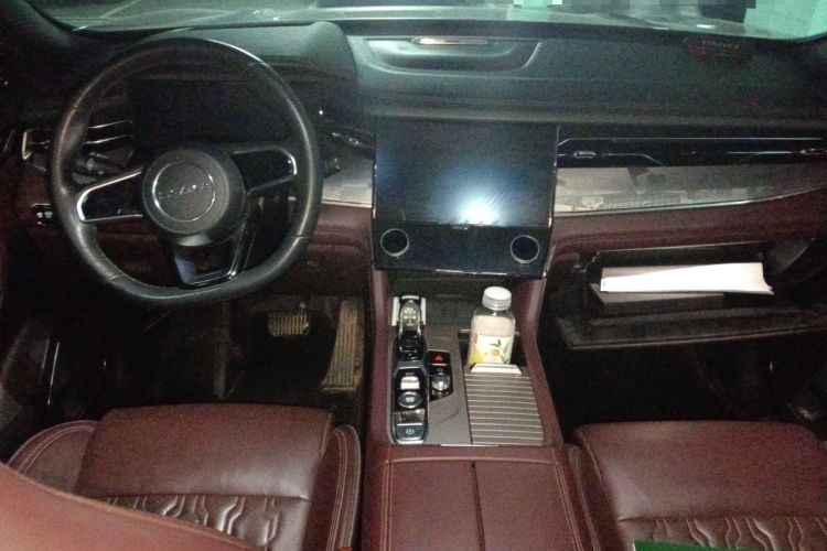 Used Lynk & Co 09 2021 2.0T Ultra Six-Seater Center Console
