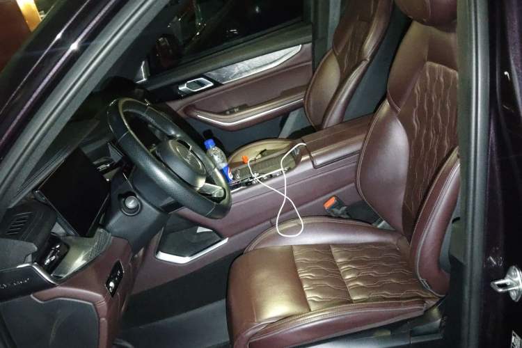 Used Lynk & Co 09 2021 2.0T Ultra Six-Seater Left Front Seat