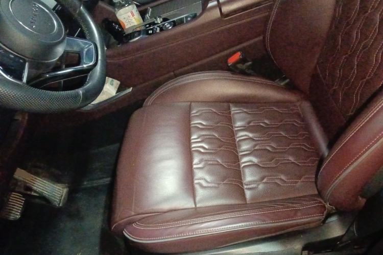 Used Lynk & Co 09 2021 2.0T Ultra Six-Seater Left Front Seat