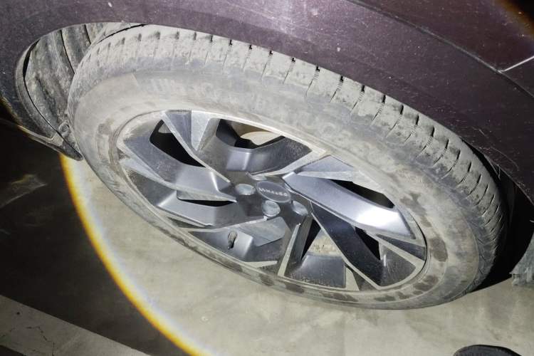 Used Lynk & Co 09 2021 2.0T Ultra Six-Seater Right Front Wheel Hub
