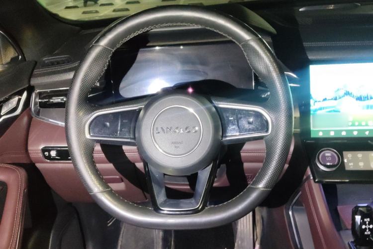 Used Lynk & Co 09 2021 2.0T Ultra Six-Seater Steering Wheel