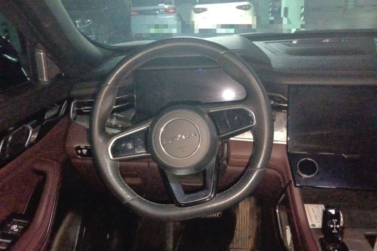 Used Lynk & Co 09 2021 2.0T Ultra Six-Seater Steering Wheel