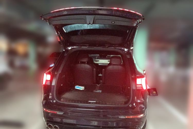 Used Lynk & Co 09 2021 2.0T Ultra Six-Seater Trunk