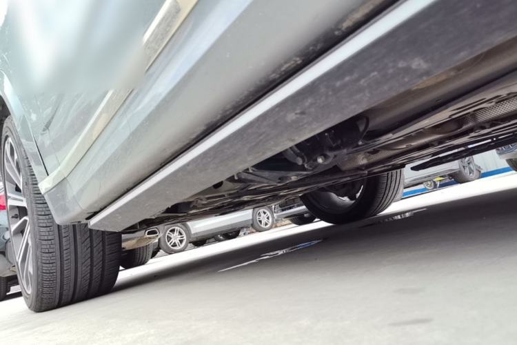 Used Lynk & Co 09 2021 2.0T Halo Six-Seater Chassis Front Left