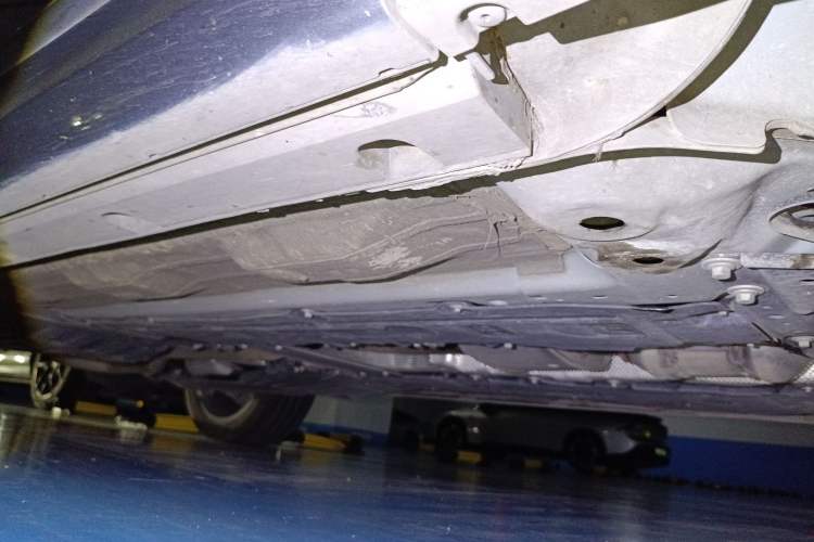 Used Lynk & Co 09 2021 2.0T Halo Six-Seater Chassis Front Right