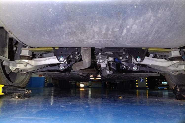 Used Lynk & Co 09 2021 2.0T Halo Six-Seater Chassis Rear