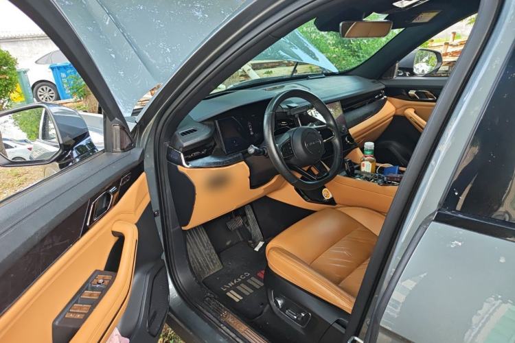 Used Lynk & Co 09 2021 2.0T Halo Six-Seater Driver Seat
