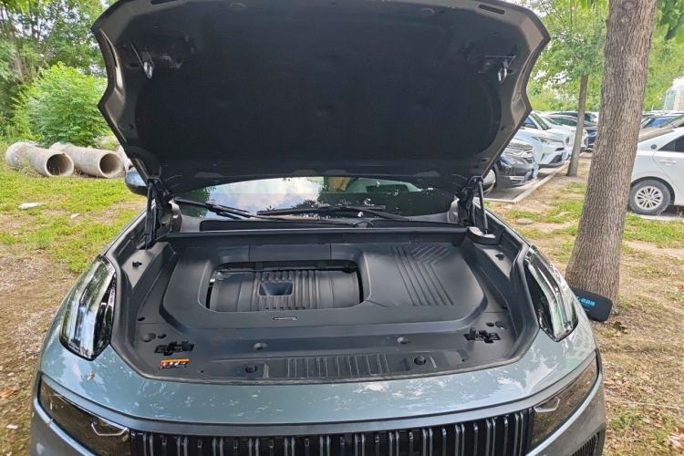 Used Lynk & Co 09 2021 2.0T Halo Six-Seater Engine Bay