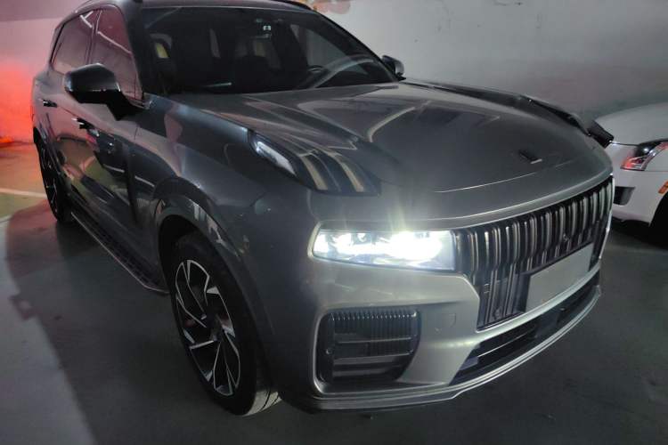 Used Lynk & Co 09 2021 2.0T Halo Six-Seater Exterior 2