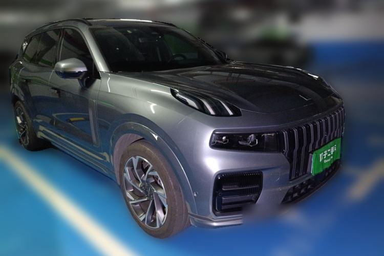 Used Lynk & Co 09 2021 2.0T Halo Six-Seater Front Right 45 Deg