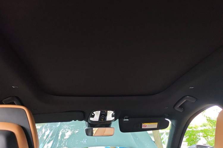 Used Lynk & Co 09 2021 2.0T Halo Six-Seater Headliner