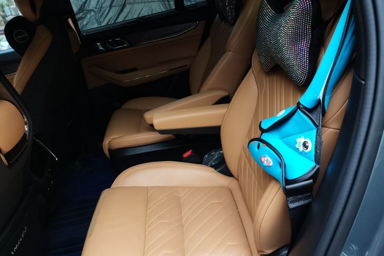 Used Lynk & Co 09 2021 2.0T Halo Six-Seater Left Rear Seat