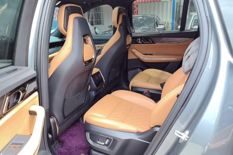 Used Lynk & Co 09 2021 2.0T Halo Six-Seater Left Rear Seat