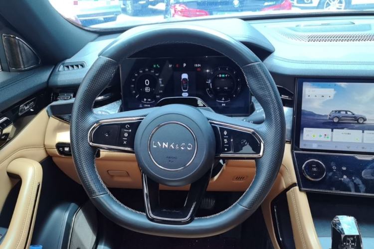 Used Lynk & Co 09 2021 2.0T Halo Six-Seater Steering Wheel