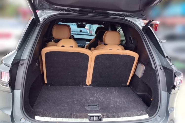 Used Lynk & Co 09 2021 2.0T Halo Six-Seater Trunk