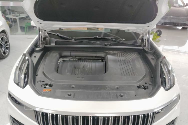 Used Lynk & Co 09 2021 2.0T Halo Six-Seater Engine Bay