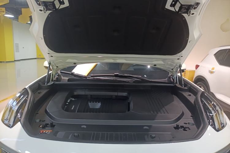 Used Lynk & Co 09 2021 2.0T Halo Six-Seater Engine Bay