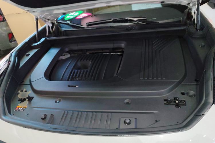 Used Lynk & Co 09 2021 2.0T Halo Six-Seater Engine Bay