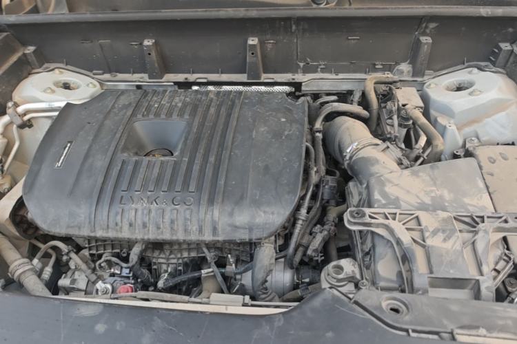 Used Lynk & Co 09 2021 2.0T Halo Seven-Seater Engine Bay