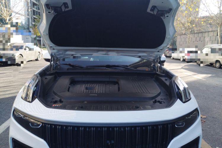 Used Lynk & Co 09 2021 2.0T Ultra Six-Seater Engine Bay