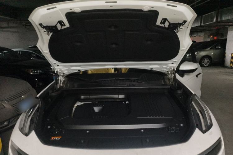 Used Lynk & Co 09 2021 2.0T Halo Six-Seater Engine Bay
