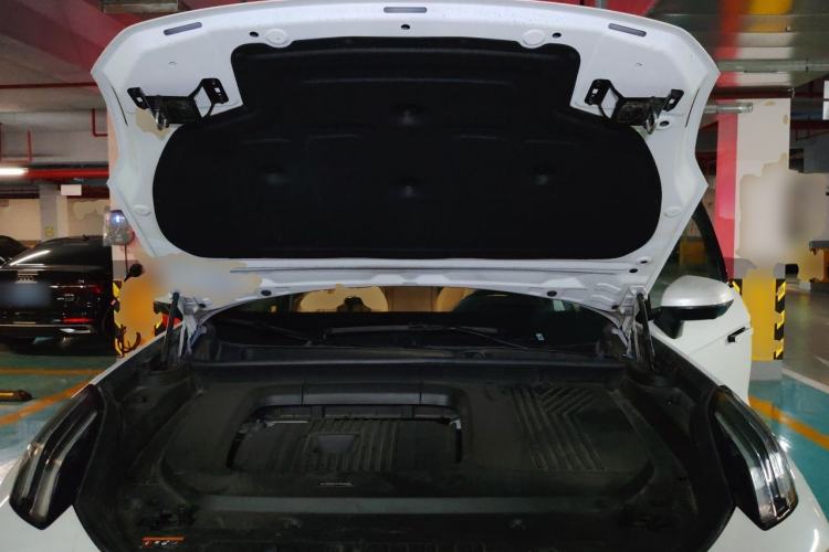 Used Lynk & Co 09 2021 2.0T Halo Seven-Seater Engine Bay