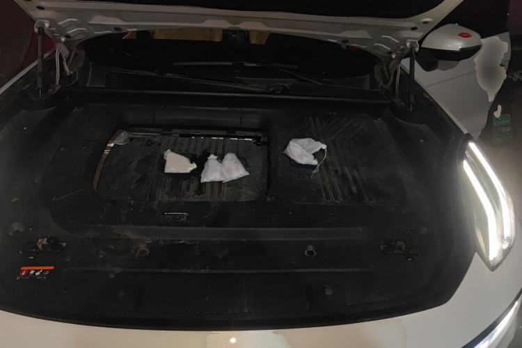 Used Lynk & Co 09 2021 2.0T Halo Six-Seater Engine Bay