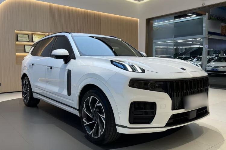 Used Lynk & Co 09 2021 2.0T Halo Six-Seater Exterior 1
