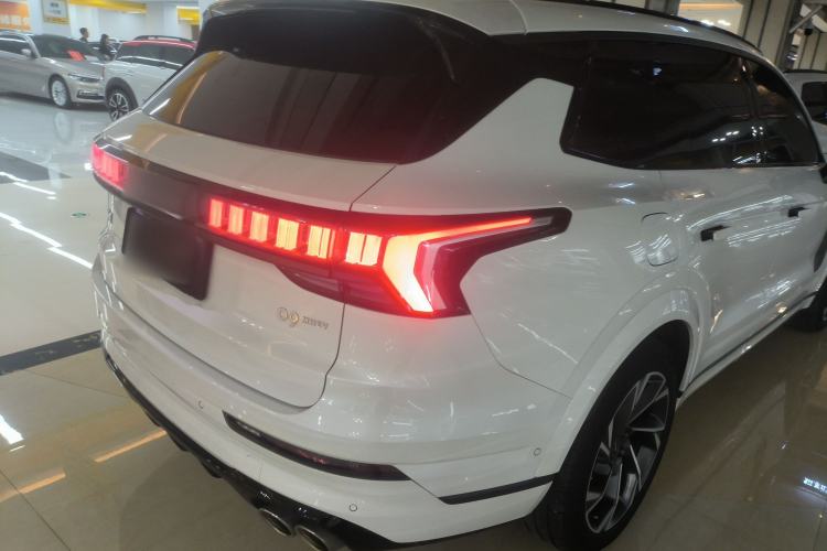 Used Lynk & Co 09 2021 2.0T Halo Six-Seater Exterior 5