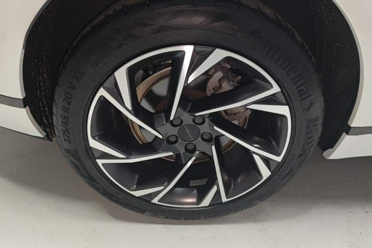 Used Lynk & Co 09 2021 2.0T Halo Seven-Seater Exterior 5